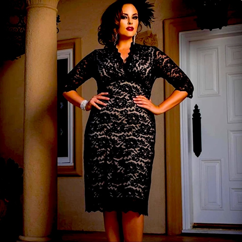 Kiyonna lace dress in EUC. Size 1 = 14/16